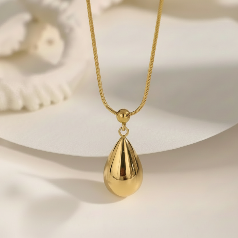 AUREL DROP Halsband – Minimalistiskt Drophänge i Guld & Silver - Sacred Valor